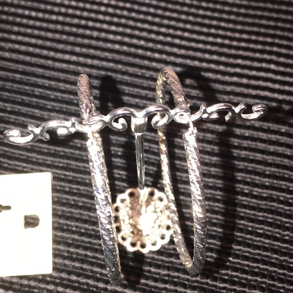 🆕Natasha Silver Tone Hoops - Picture 9 of 11